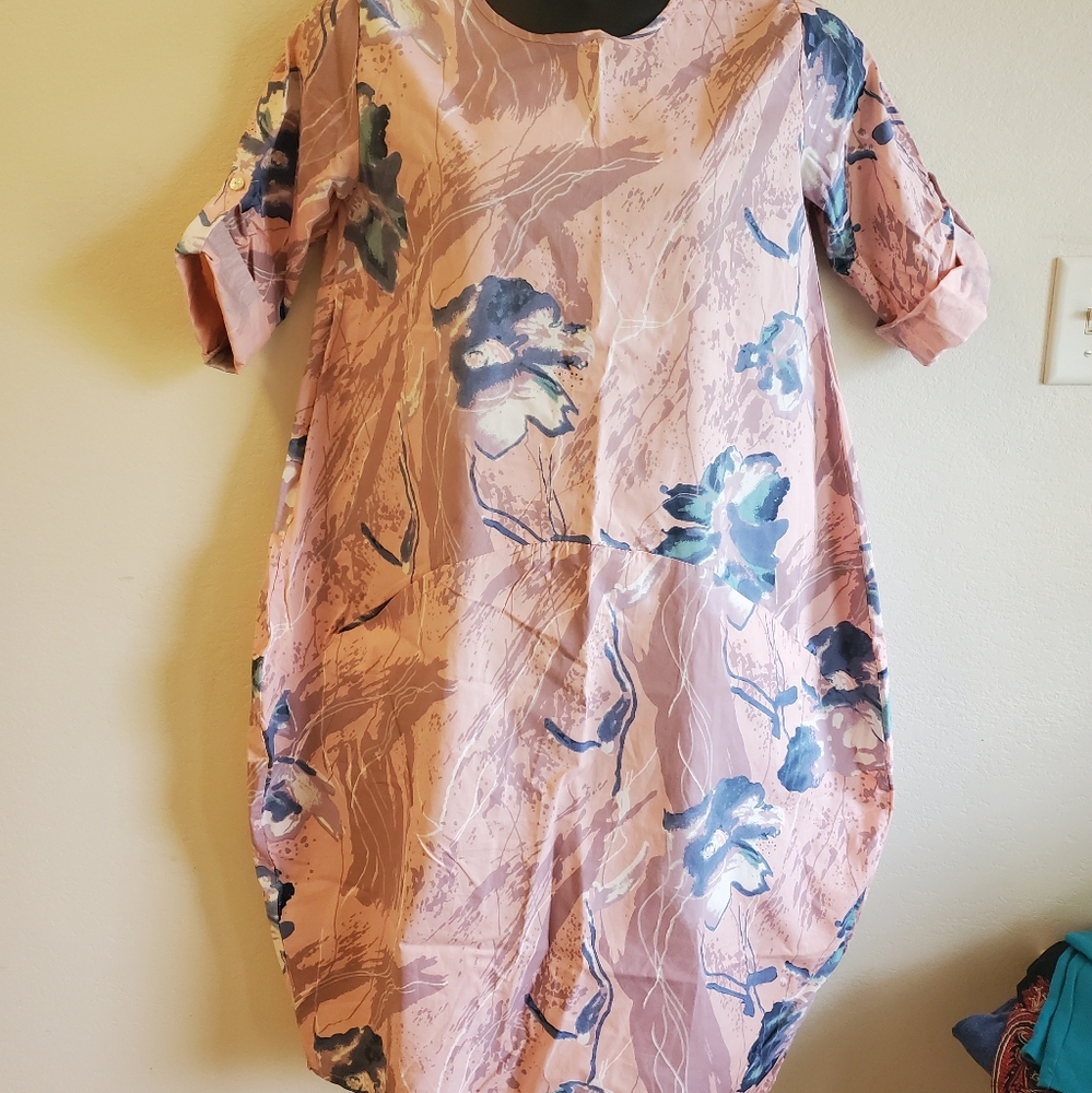 Simply couture cuffed sleeve dress. 100% cotton, size small. NWOT